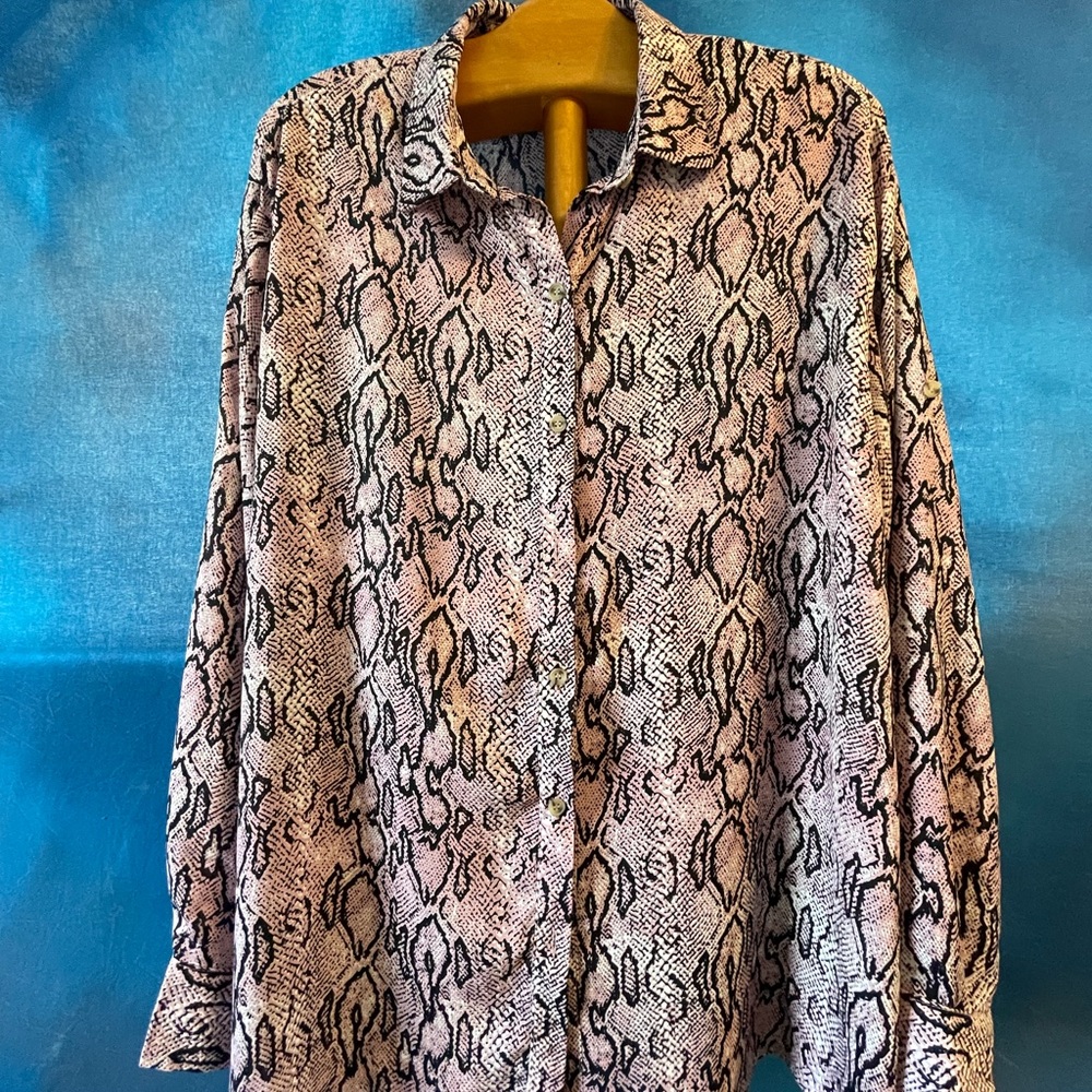 Davi & Dani long sleeve reptile print blouse
